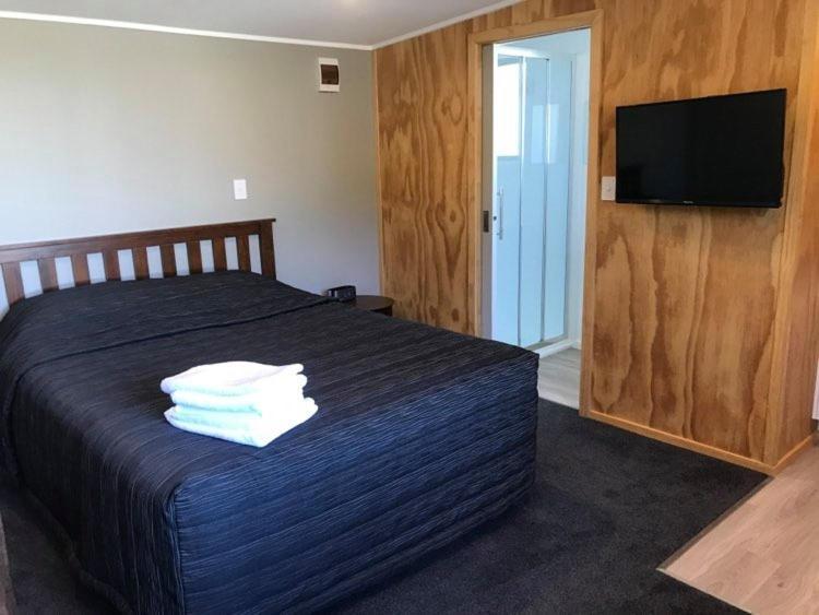 Riverton Holiday Park *