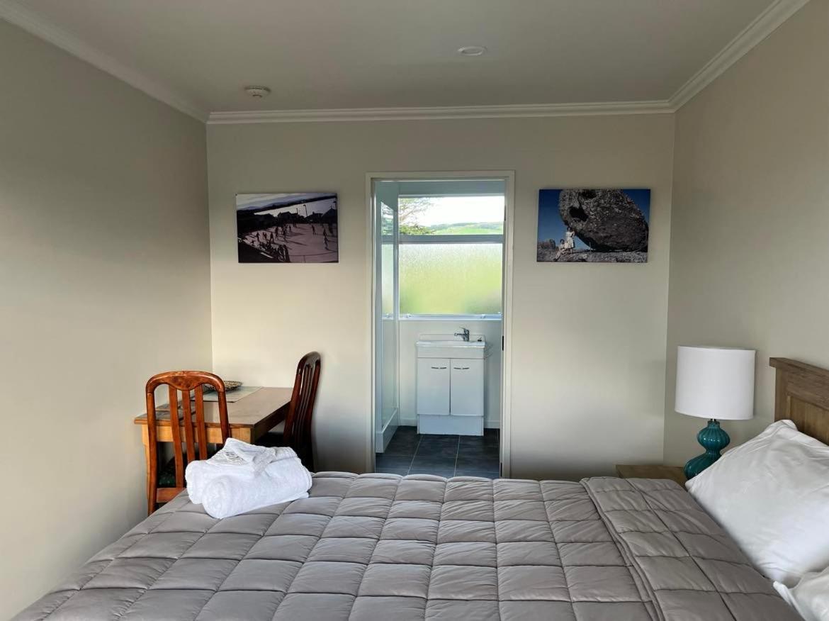 Riverton Holiday Park *